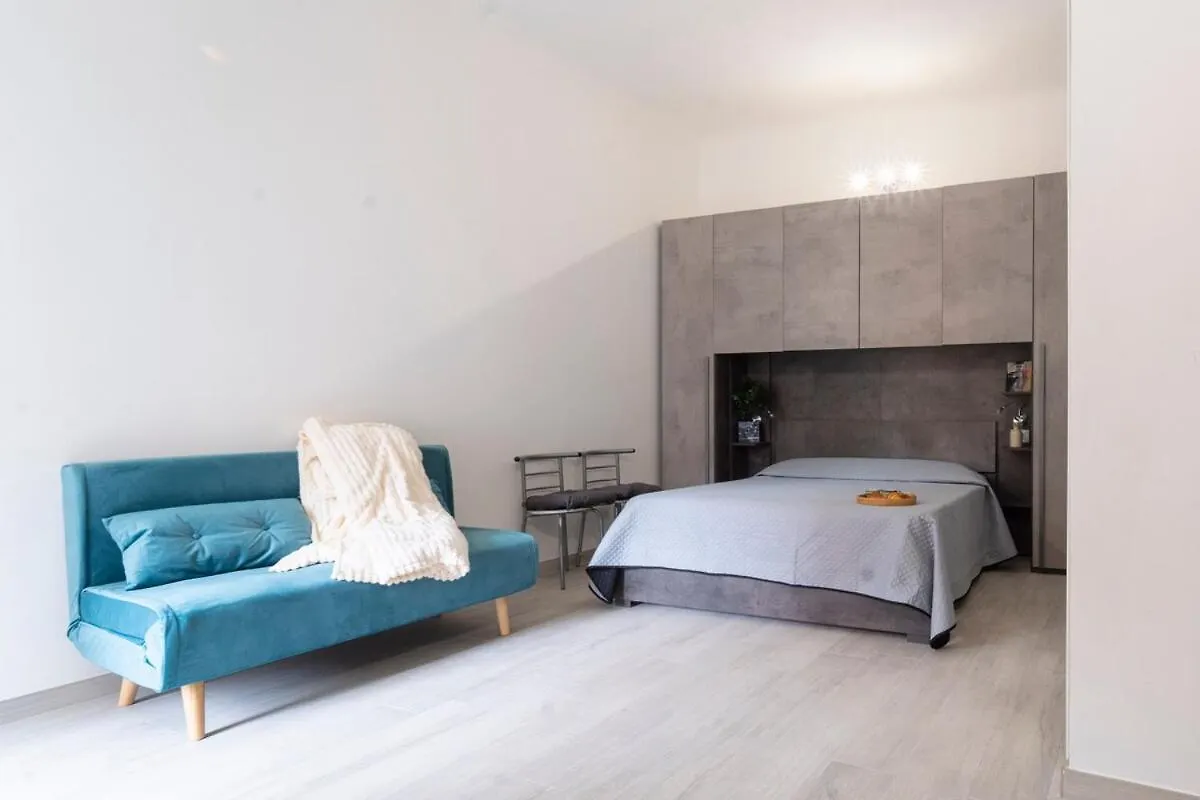 Cislaghi Little Apartment - M1 Station ميلان 0*,  إيطاليا